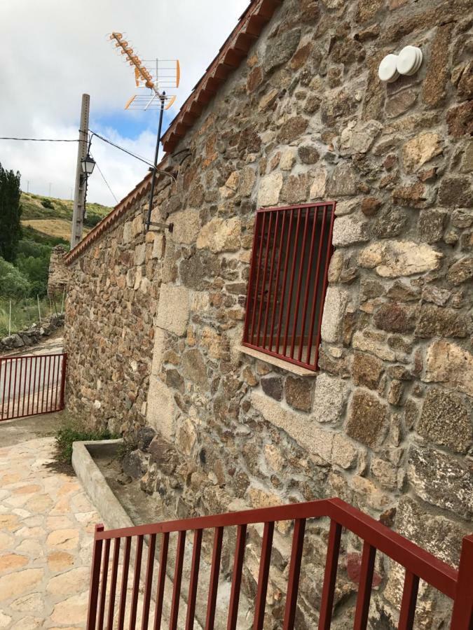 Casa Sierra De Gredos Guest House Navasequilla Ngoại thất bức ảnh